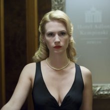 January Jones nel film Unknown, diretto da Jaume Collet-Serra