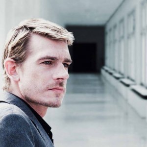 Primo piano di Guillaume Depardieu dal film L'enfance d'Icare