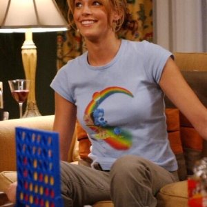 Hailey (Amanda Righetti) in una scena dell'episodio Il terzo incomodo di The O.C.