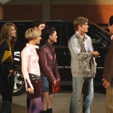 I ragazzi fanno conoscenza con Oliver (Taylor Handley) nell'episodio Il terzo incomodo di The O.C.