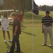 Marissa (M. Barton), Ryan (B. McKenzie), Oliver (T. Handley) e Luke (C. Carmack) in: Sul campo da golf di The O.C.