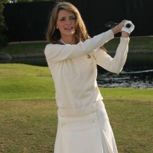 Marissa (Mischa Barton) sui campi da golf nell'episodio Sul campo da golf di The O.C.