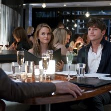 Natalie Portman con Ashton Kutcher nella commedia No Strings Attached