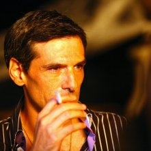 Stefano Dionisi in una scena della serie Caccia al re - La narcotici