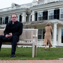 Tommy Lee Jones in una scena del film The Company Men