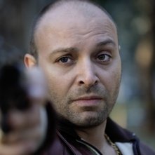 Vicente Romero nel film Carne de neón