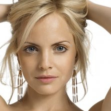 Un bel primo piano del viso dell'attrice Mena Suvari