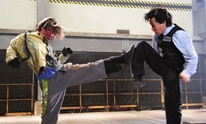 Jackie Chan in una scena del film New Police Story