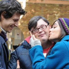 Andrea Bosca e Diane Fleri in una scena tenera del film Febbre da fieno