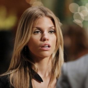 AnnaLynne McCord nell'episodio How Much Is That Liam In The Window di 90210