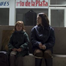 Paula Galinelli Hertzog e Laura Agorreca nel film El Premio