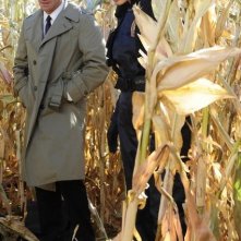 David Boreanaz e Emily Deschanel nell'episodio The Sin in the Sisterhood di Bones