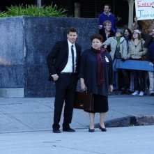 David Boreanaz e Patricia Belcher nell'episodio The Bullet in the Brain di Bones
