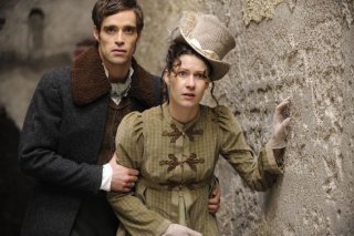 Inga Birkenfeld e Wolfgang Menardi in una scena del film Bergblut