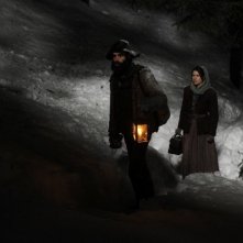 Inga Birkenfeld e Wolfgang Menardi irriconoscibili in una scena del film Bergblut
