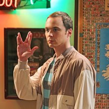 Jim Parsons nell'episodio The Alien Parasite Hypothesis di The Big Bang Theory