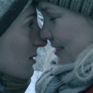 Marte Magnusdotter Solum ed Ellen Dorrit Petersen in Fjellet (The Mountain, 2010)