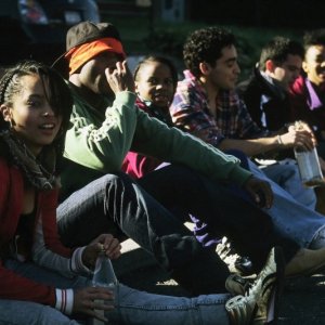 Una scena del film Yelling to the Sky