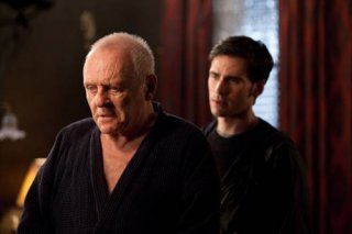 Anthony Hopkins e Colin O'Donoghue nel film The Rite