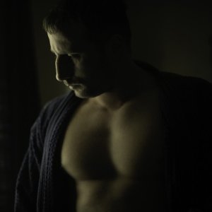 Matthias Schoenaerts in una sequenza di Bullhead