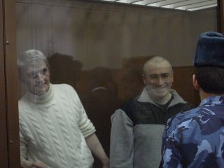 Platon Lebedev, Mikhail Khodorkovsky in una immagine del film Khodorkovsky