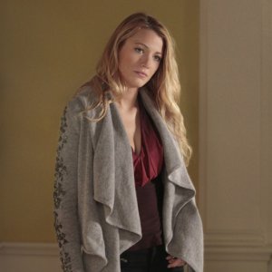 S (Blake Lively) nell'episodio The Kids Are Not Alright di Gossip Girl