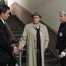 Mark Harmon, Bob Newhart, Michael Weatherly nell'episodio Recruited di NCIS