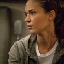 Annie (Odette Yustman) nell'episodio Scandalized di Brothers & Sisters