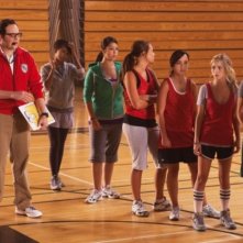 Austin Basis e Brittany Robertson in una scena dell'episodio Criminal Incriminated di Life UneXpected