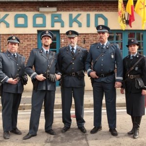 Benoît Poelvoorde con Eric Godon nella commedia Rien à déclarer