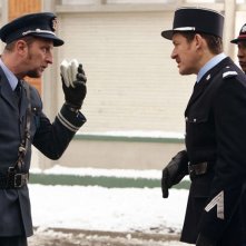 Benoît Poelvoorde e Dany Boon in una scena di Rien à déclarer