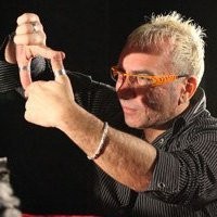 Graziano Molteni sul set di UNA PEDATA DETRAS, sit-com sulla danza (foto Roberto Monti)