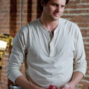 Kristoffer Polaha nell'episodio Affair Remembered di Life UneXpected