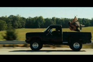 Parto col folle - Clip 2