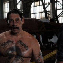 Danny Trejo in una scena del film Death Race 2