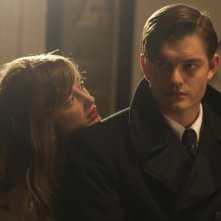 Sam Riley Con Andrea Riseborough Nel Film Brighton Rock 192154