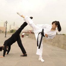 Rina Takeda con Hina Tobimatsu in una scena di Karate Girl