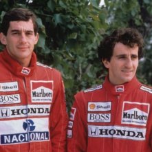 Ayrton Senna con Alain Prost in un'immagine tratta dal film Senna