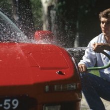 Ayrton Senna con la sua auto nel film Senna