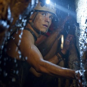 Christopher Baker in una scena del film Sanctum 3D