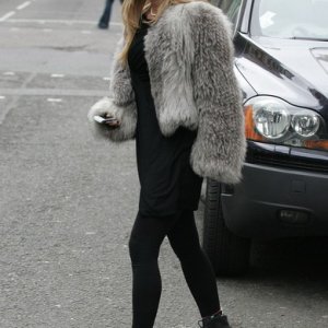 Geri Haliwell passeggia nel centro di Londra