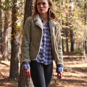 Michaela McManus interpreta Jules nell'episodio The Descent di Vampire Diaries