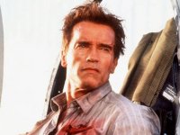 Arnold Schwarzenegger svela 'l'unico mio film che volevo rifare', ma elogia il remake: 'Ora è perfetto'