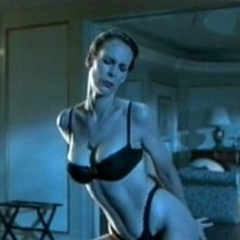 Jamie Lee Curtis nella scena dello strip nel film True Lies