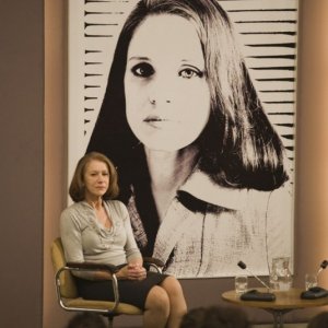 Helen Mirren in una sequenza del film Il debito