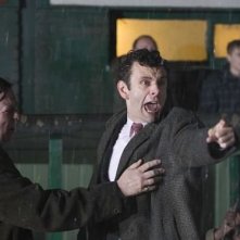 Timothy Spall e Michael Sheen in una sequenza del film Il maledetto United