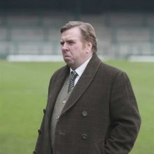 Timothy Spall in una scena del film di Tom Hooper Il maledetto United