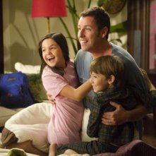 Bailee Madison, Adam Sandler e Griffin Gluck nel film Just Go With It