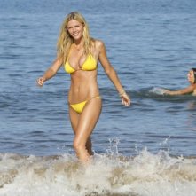 Brooklyn Decker in un'immagine del film Just Go With It