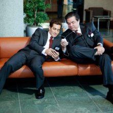 Jake Gyllenhaal e Oliver Platt nel film Love and Other Drugs